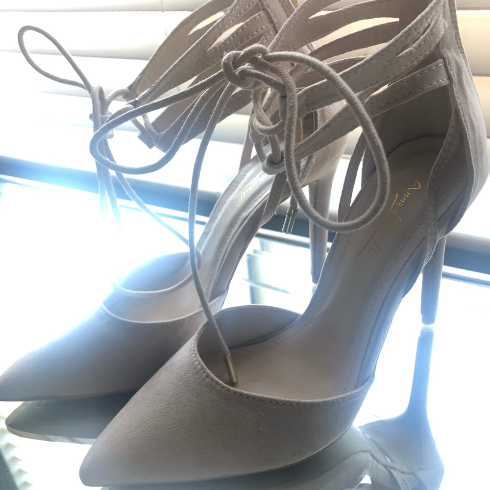 Tan suede heel with lace ankle detail (6.5)
